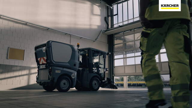 Multifunctional vacuum sweeper MC 150 (Teaser)